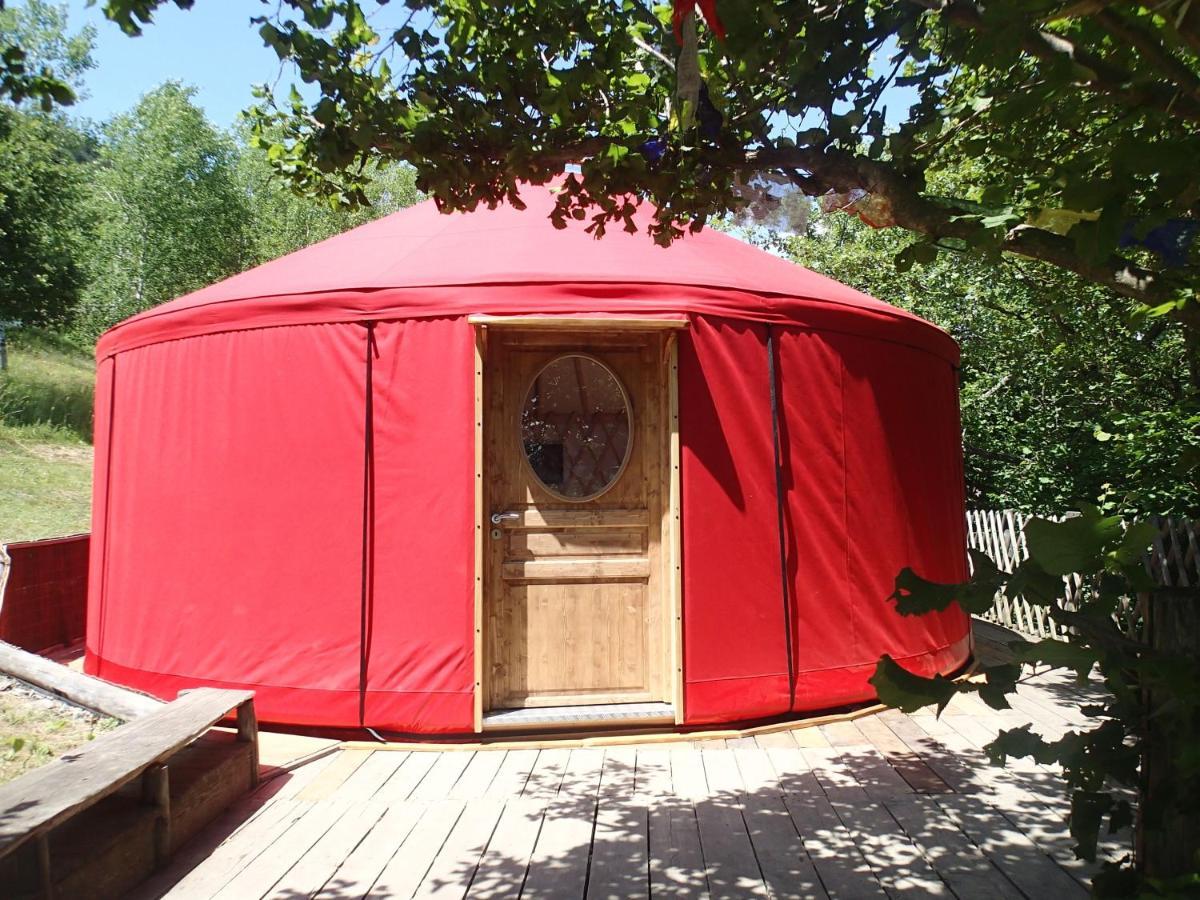 Eco-hôtel et Yourtes du Mercantour Guillaumes Exterior foto