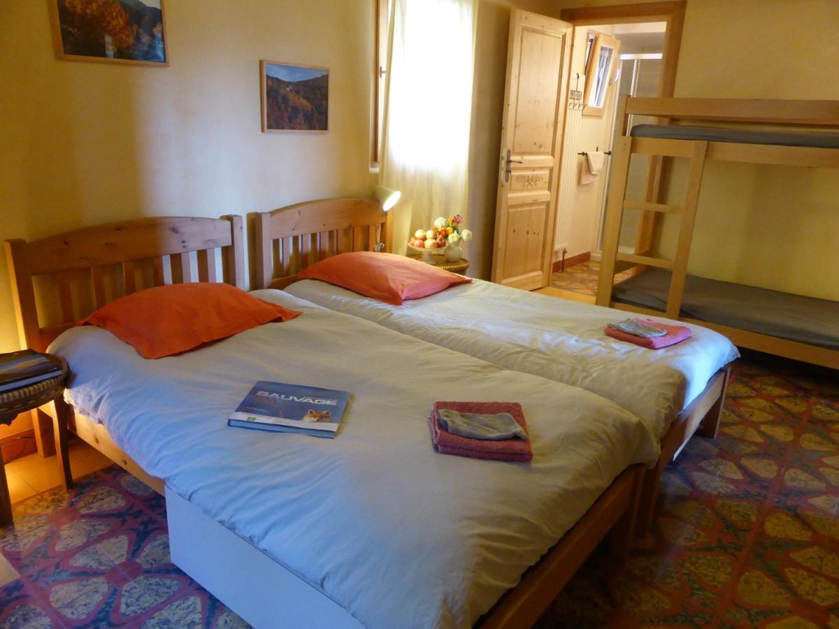Eco-hôtel et Yourtes du Mercantour Guillaumes Exterior foto